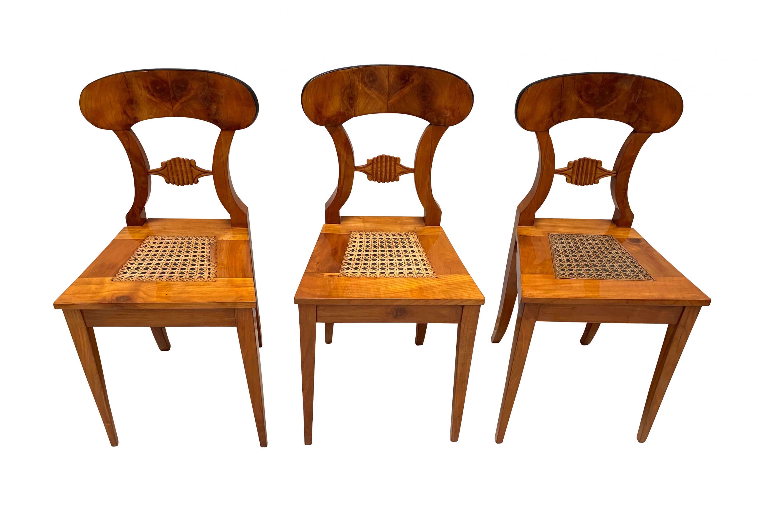 Biedermeier Brettstühle, Sechser Satz, Kirschbaum, 1820.