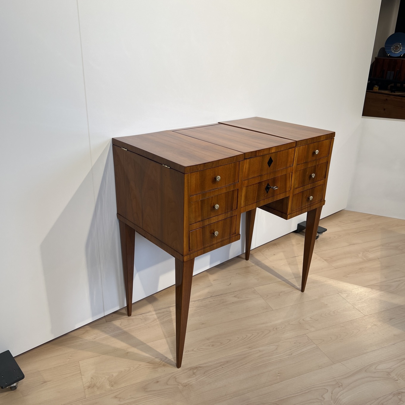 Biedermeier Pondreuse, Nussbaum, Süddeutschland um 1830.5