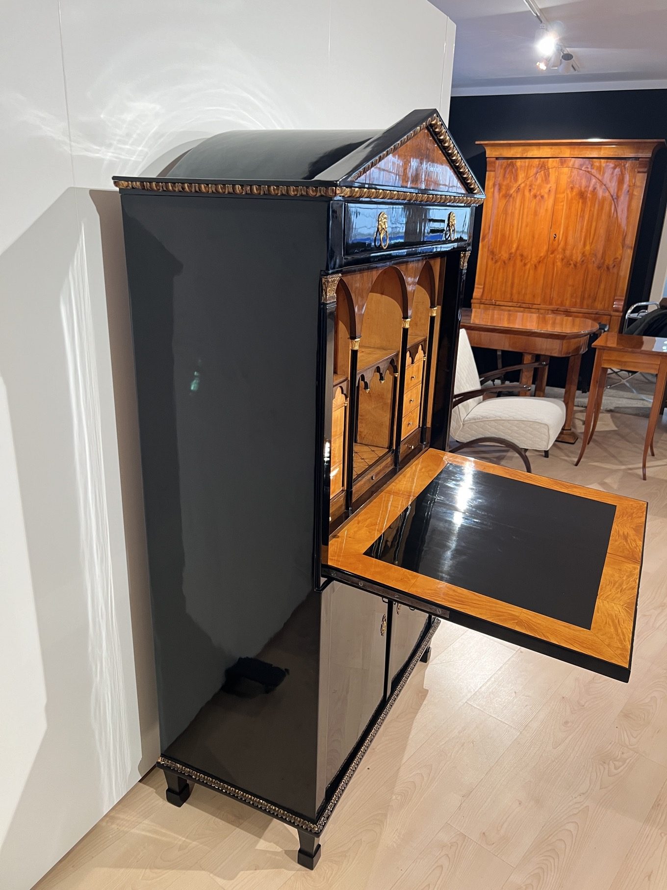 Empire Sekretär oder Schreibschrank, Ebonisiert, Österreich, Wien um 1810.29