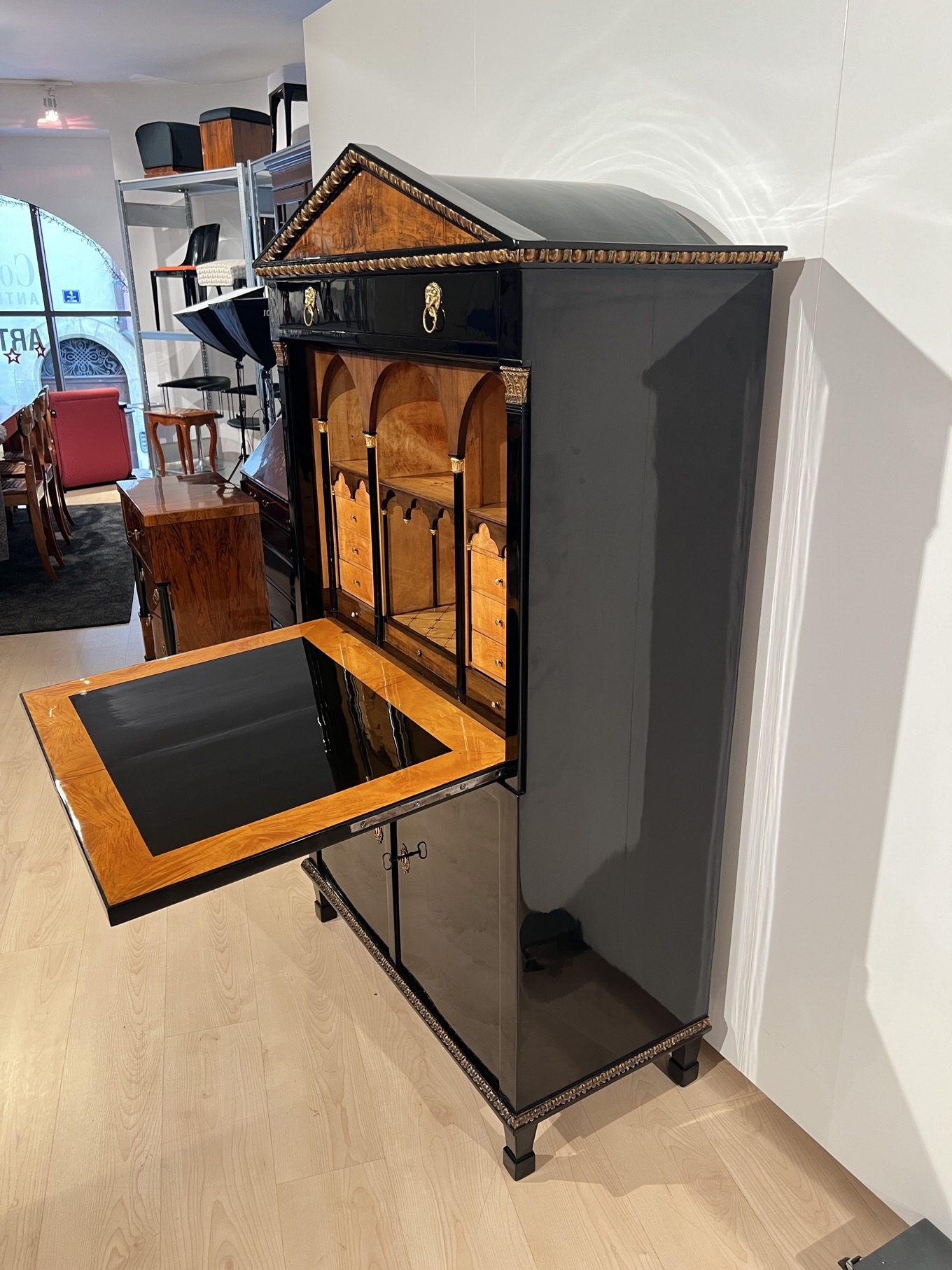 Empire Sekretär oder Schreibschrank, Ebonisiert, Österreich, Wien um 1810.31