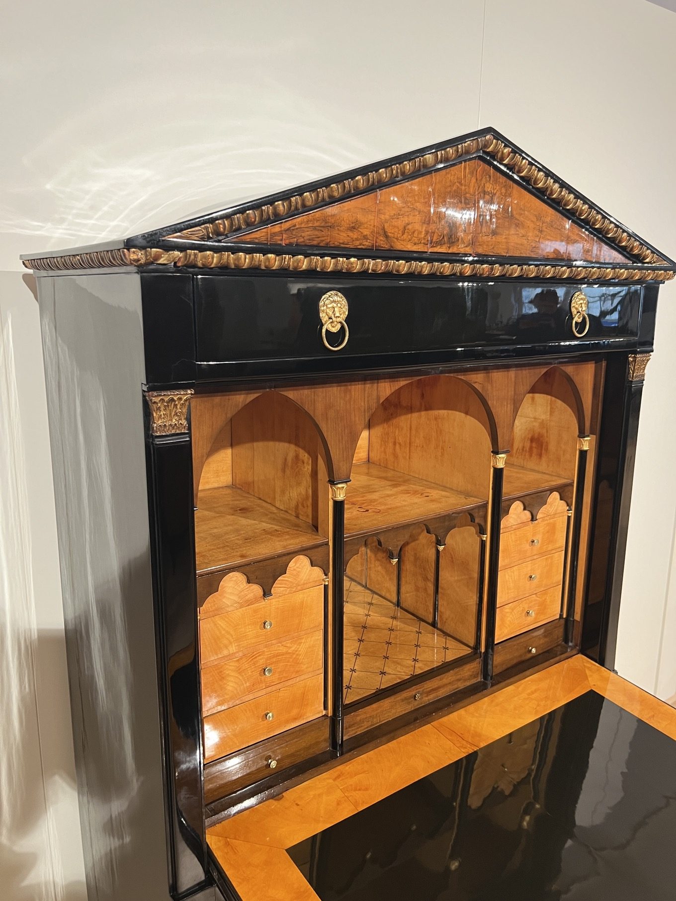Empire Sekretär oder Schreibschrank, Ebonisiert, Österreich, Wien um 1810.34