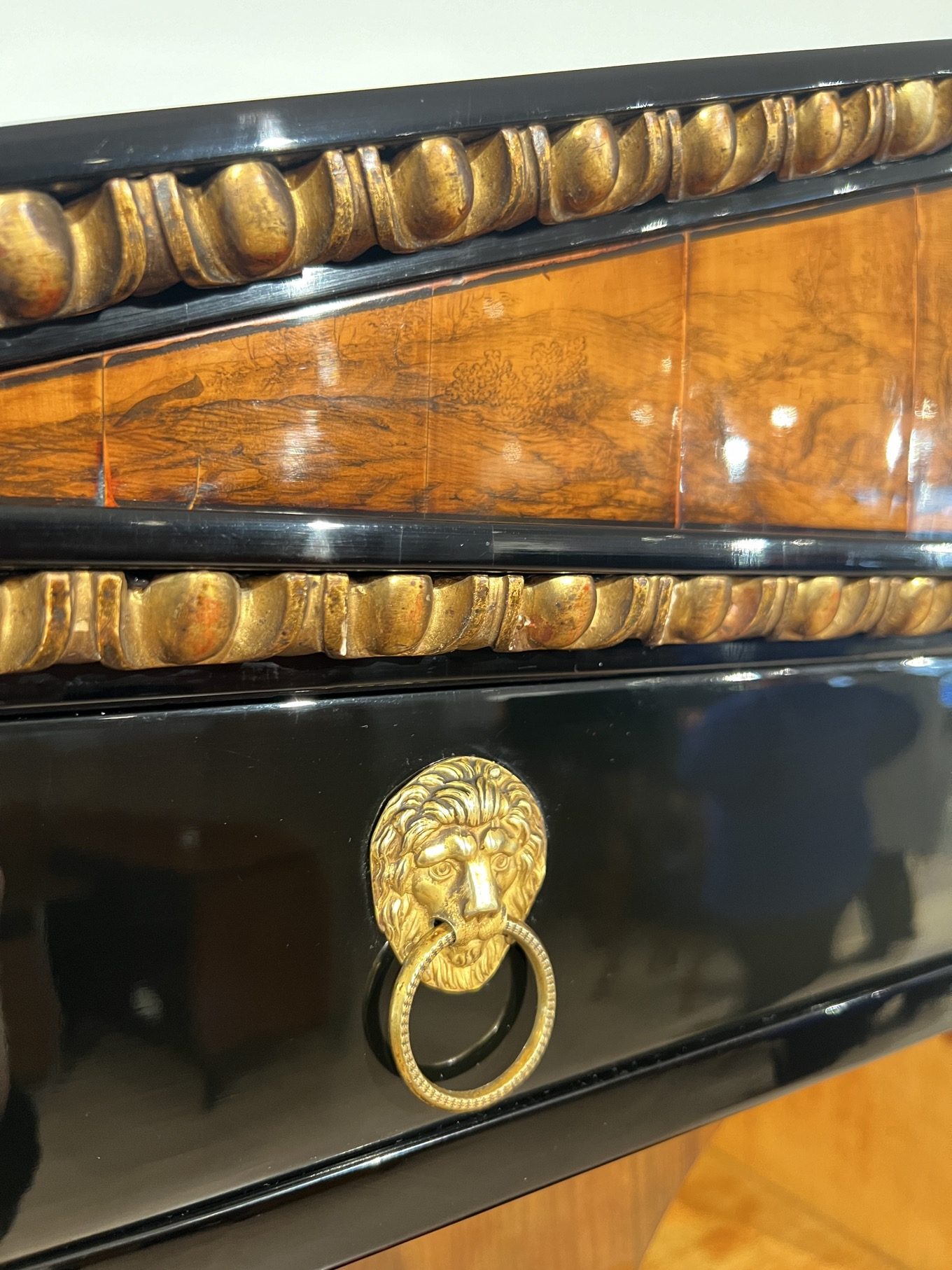 Empire Sekretär oder Schreibschrank, Ebonisiert, Österreich, Wien um 1810.36