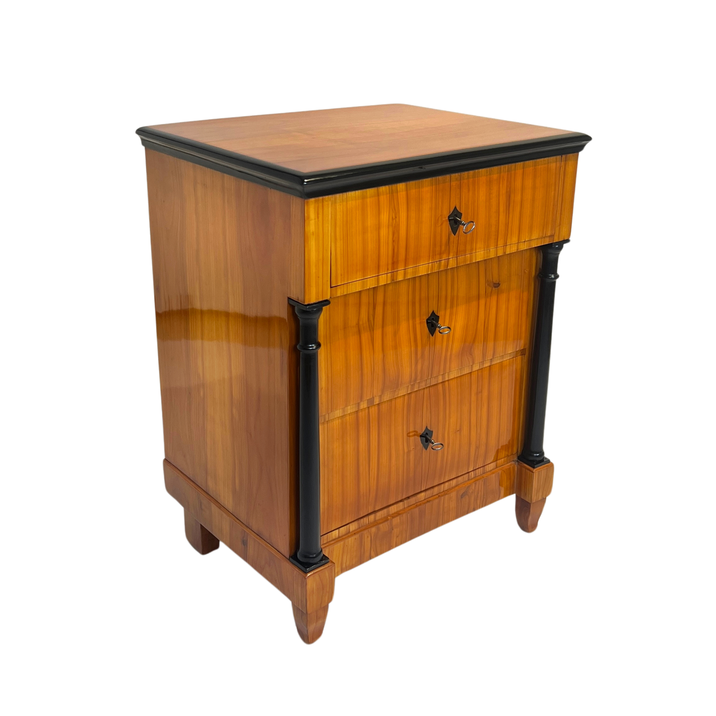 Kleine Biedermeier Kommode, Kirschbaum, Süddeutsch um 1820 Kleine Biedermeier Kommode, Kirschbaum, Süddeutsch um 1820