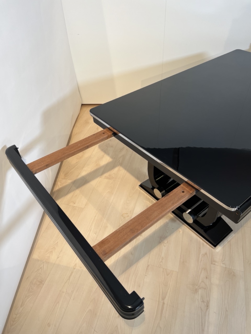 Art Deco Ausziehtisch, Schwarzlack, Gaston Poisson, 1930.17