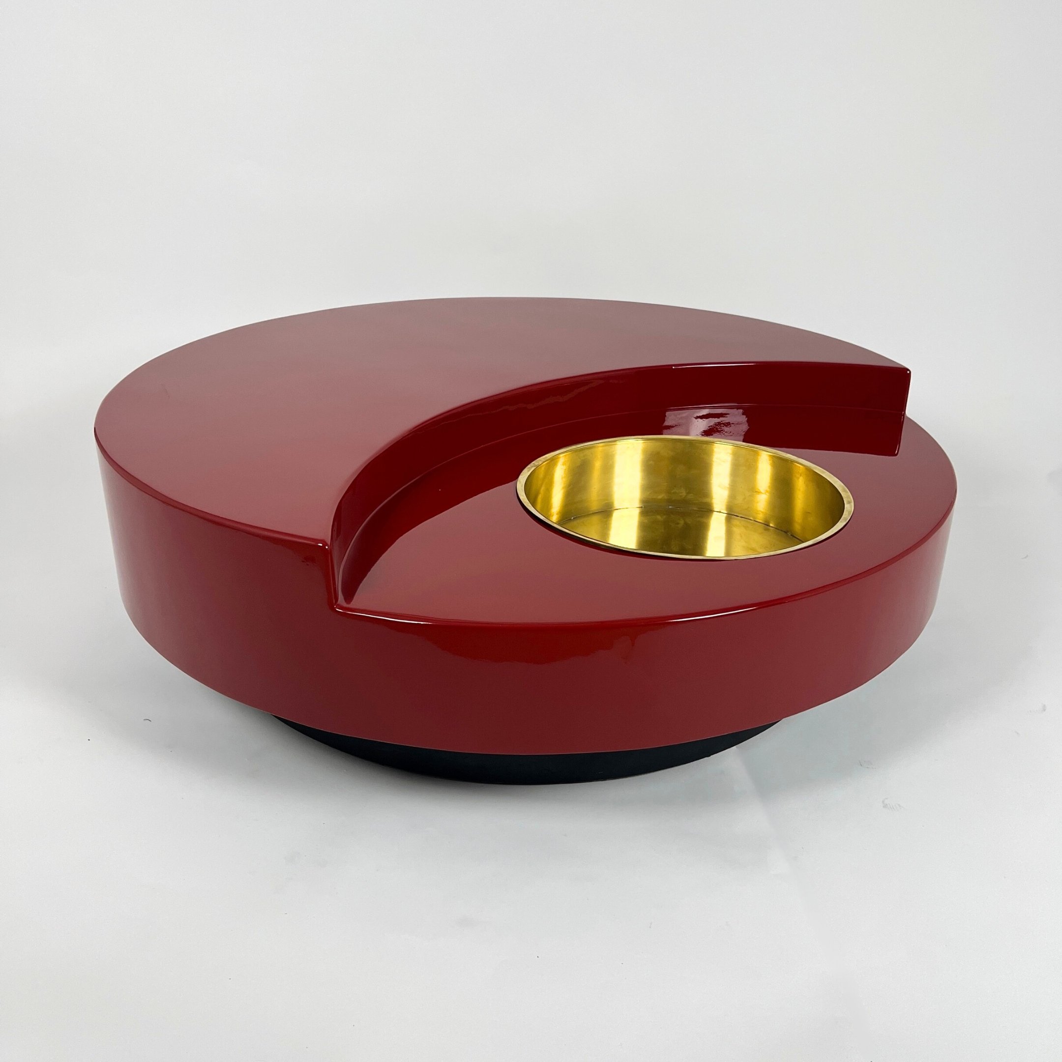 Willy Rizzo Coffee Table TRG, Red Lacquer, Italy, 1969.19 Willy Rizzo Coffee Table TRG, Red Lacquer, Italy, 1969.1