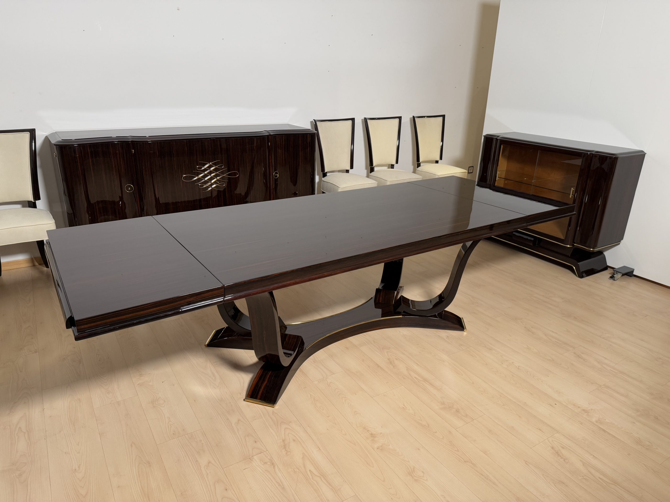 Art Deco Dining room Set in Macassar Ebony, Paris.19