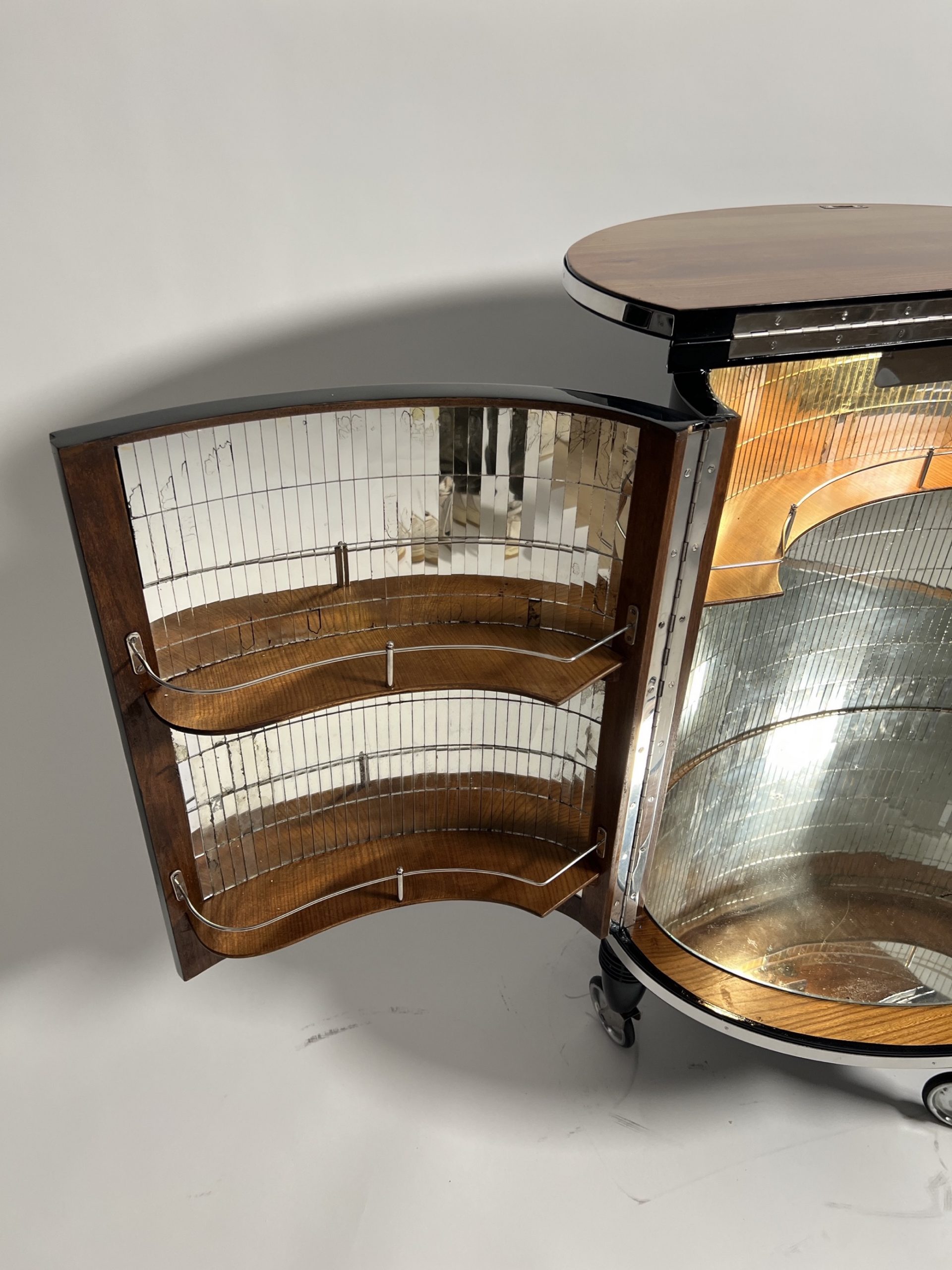 Art Deco Barwagen Schwarzlack.11