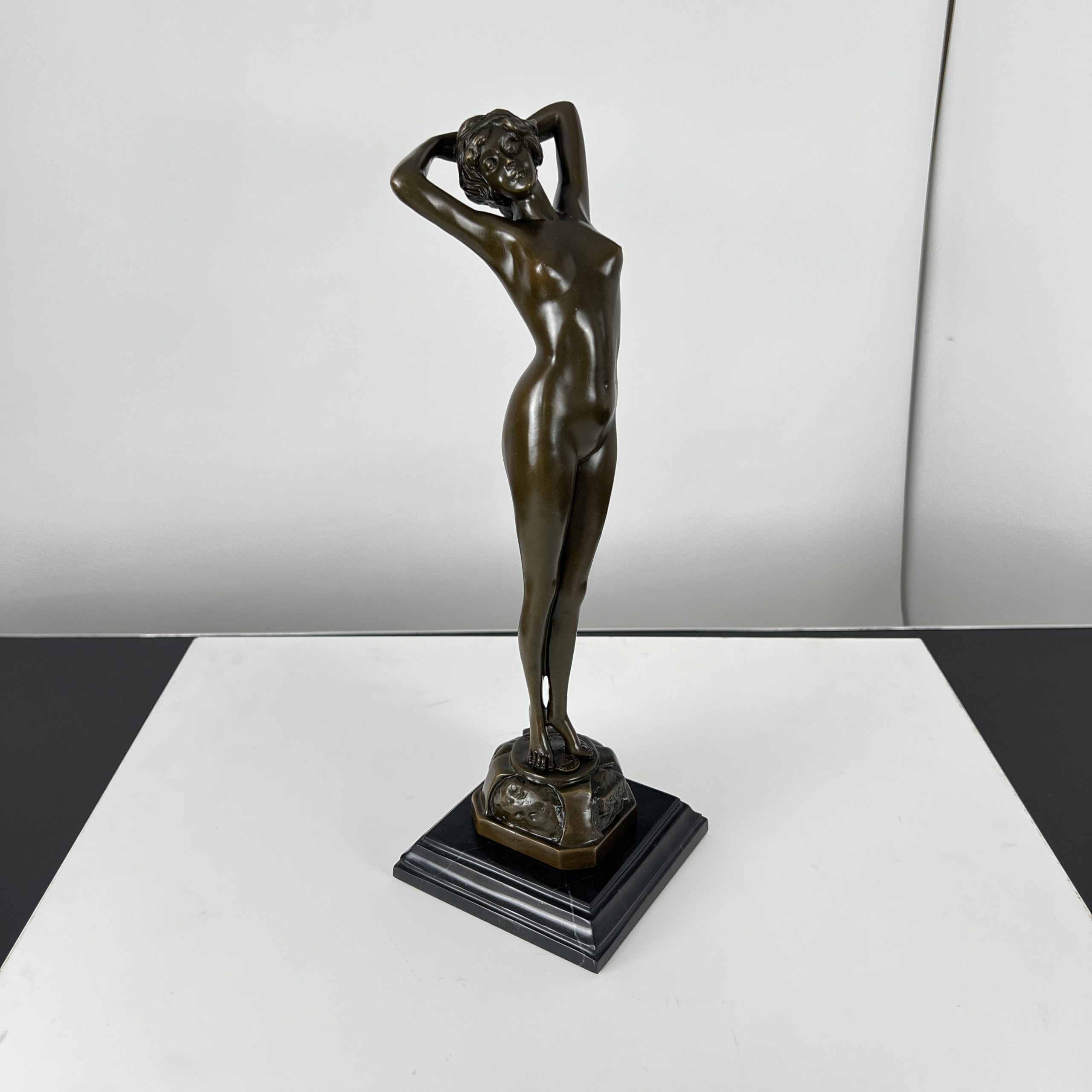 Art Deco Bronze, Nackte Frau, von Philips.4