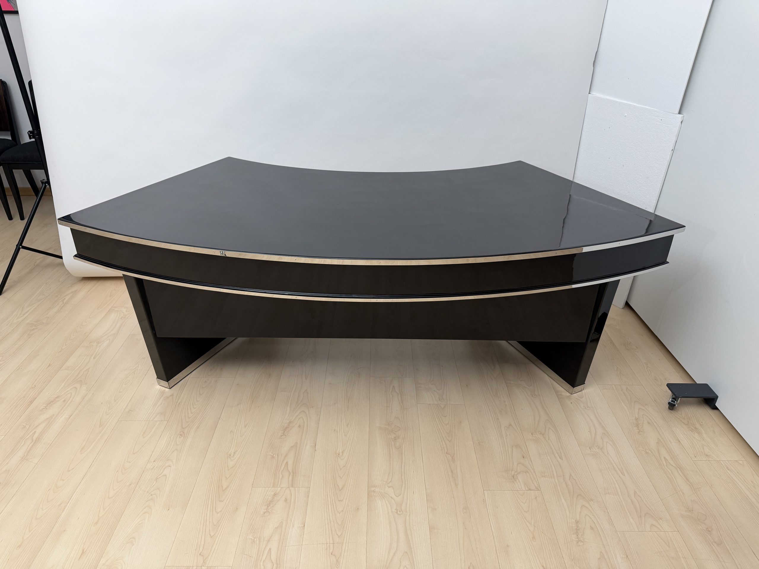 Art Deco Desk in Black Lacquer and Chrome, backside