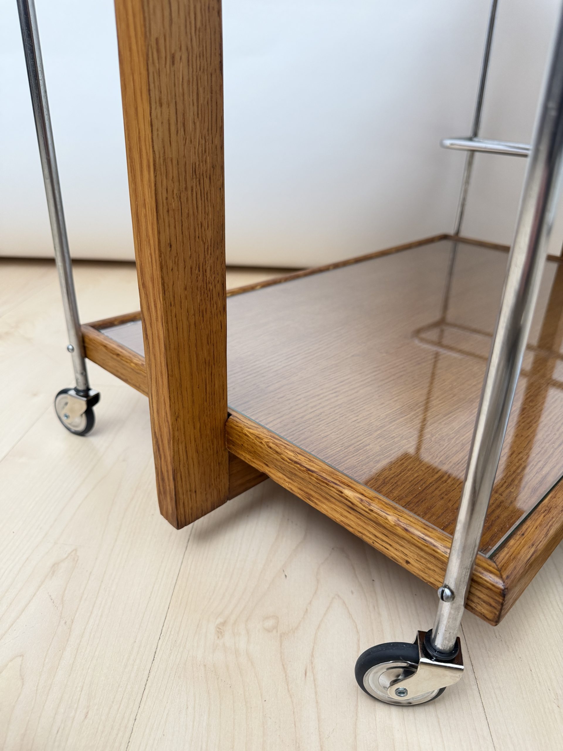 Details von Französischem Art Deco Servierwagen in Eiche, um 1930