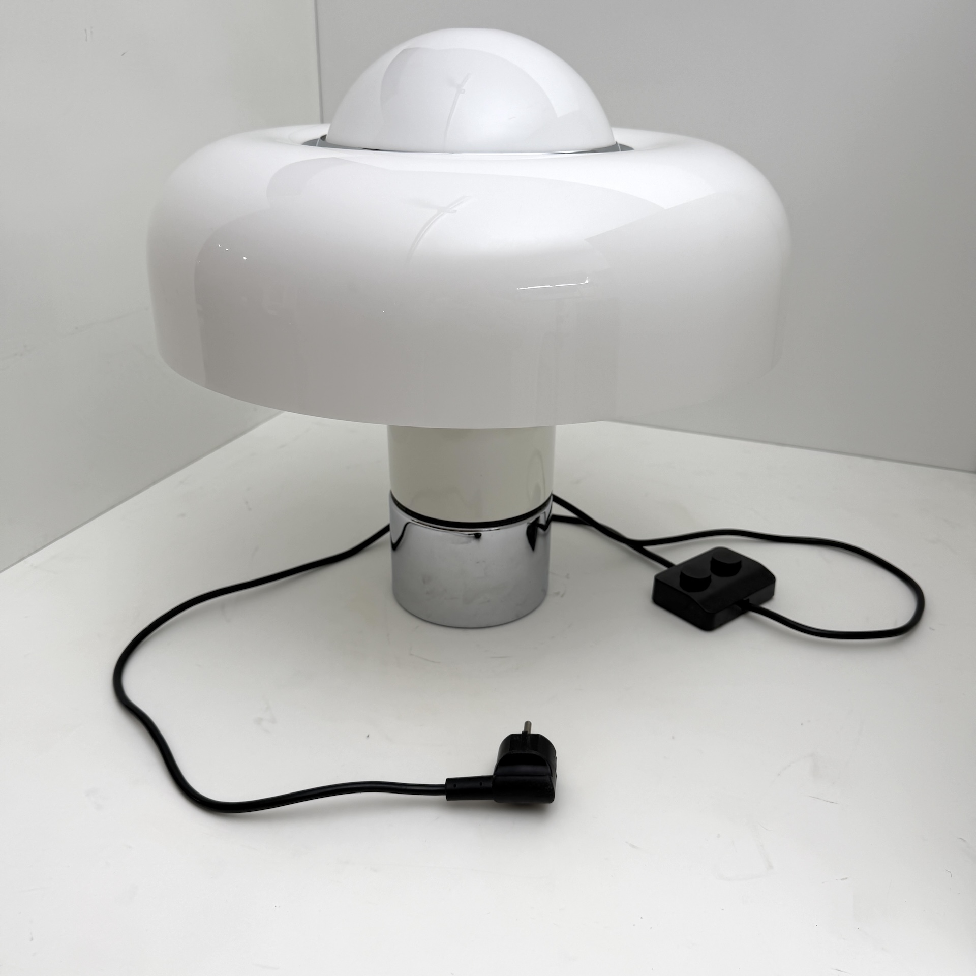DE-LA-112 Space Age table lamp Brumbury, Luigi Massoni for Guzzini, acrylic, Italy, 1970s - Image 18