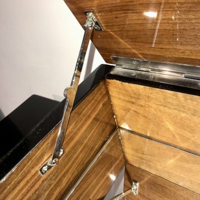 Art Deco Barschrank, Schwarz Lack und Nussbaum