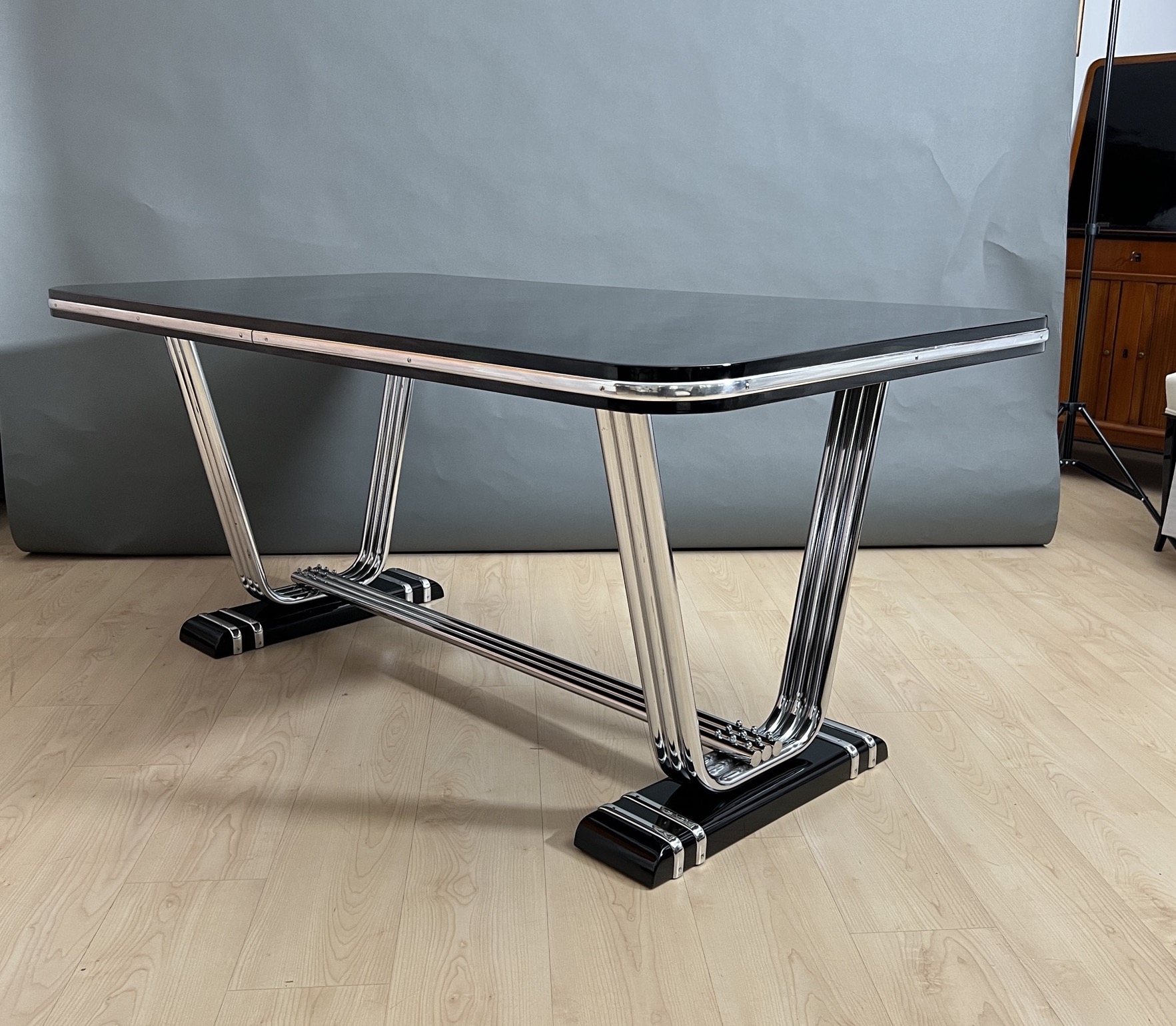 Bauhaus Steeltube Dining Table, PEL, Chrome, Balck Lacquer, England circa 1935