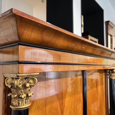 Biedermeier Schrank, Kirschbaum, Vollsäulen, Gold Kapitelle, Ã–sterreich