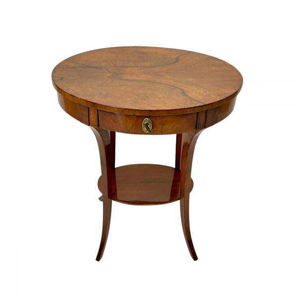 Biedermeier Beistelltischchen, Nussbaum