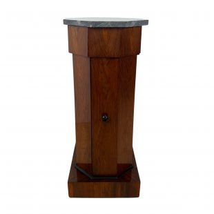 Biedermeier Trommelschränkchen in Nussbaum