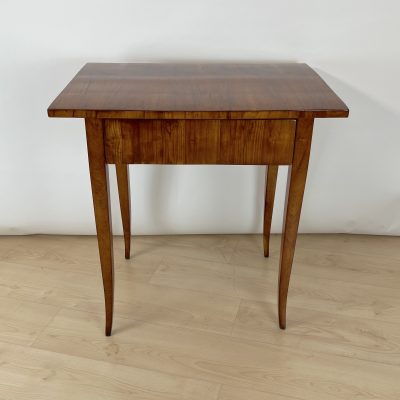 Biedermeier Beistelltischchen, Kirschbaum