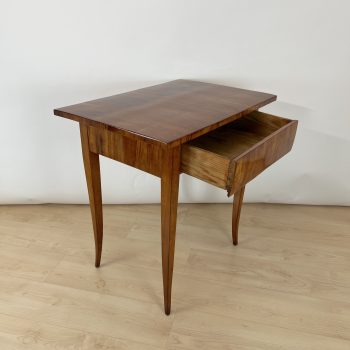 Biedermeier Beistelltischchen, Kirschbaum