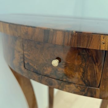 Ovales Biedermeier Beistelltischchen Nussbaum, Süddeutsch um 1820