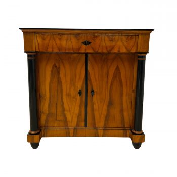 Biedermeier Halbschrank, Nussbaum, Süddeutsch um 1820