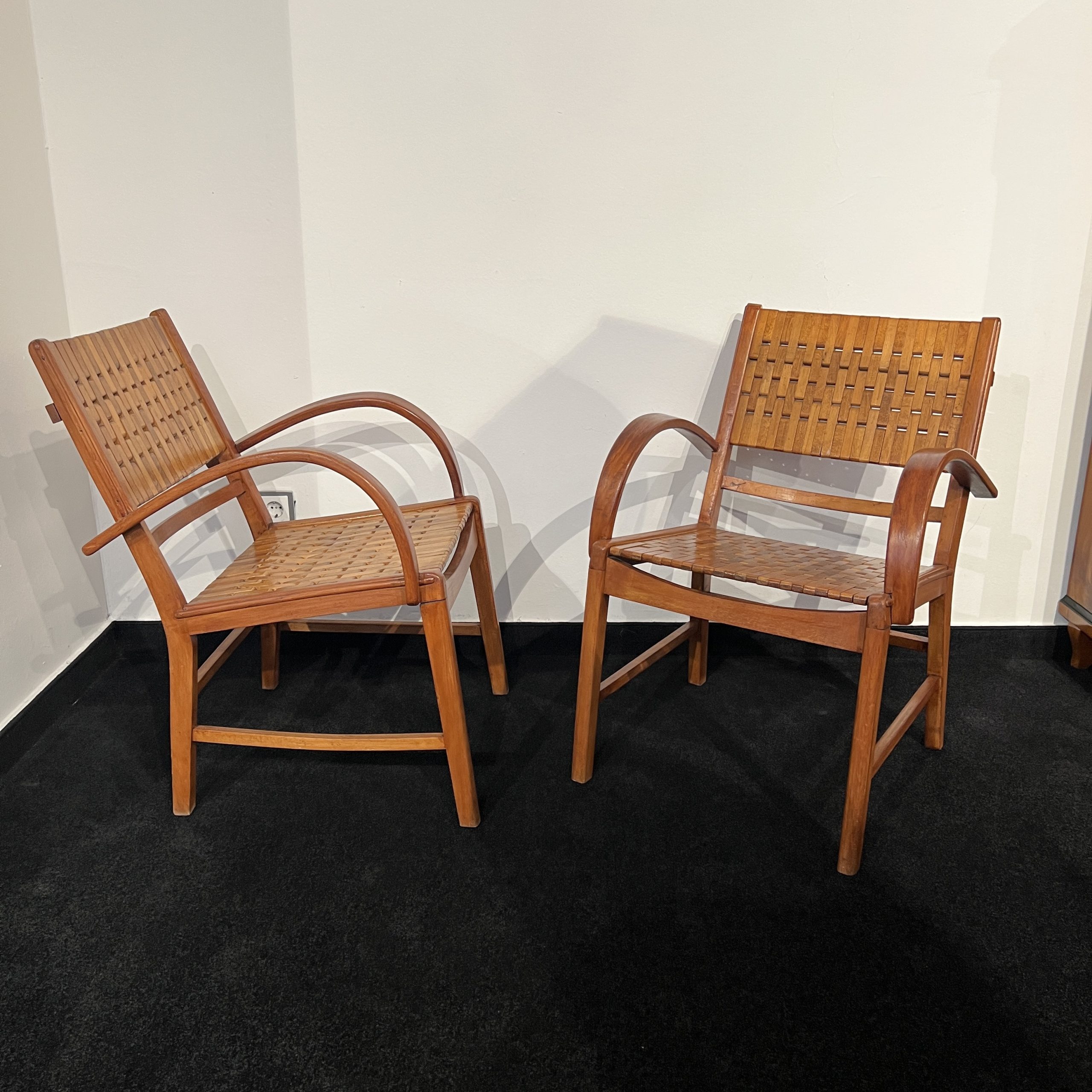 Paar Gelenka Armlehnstühle