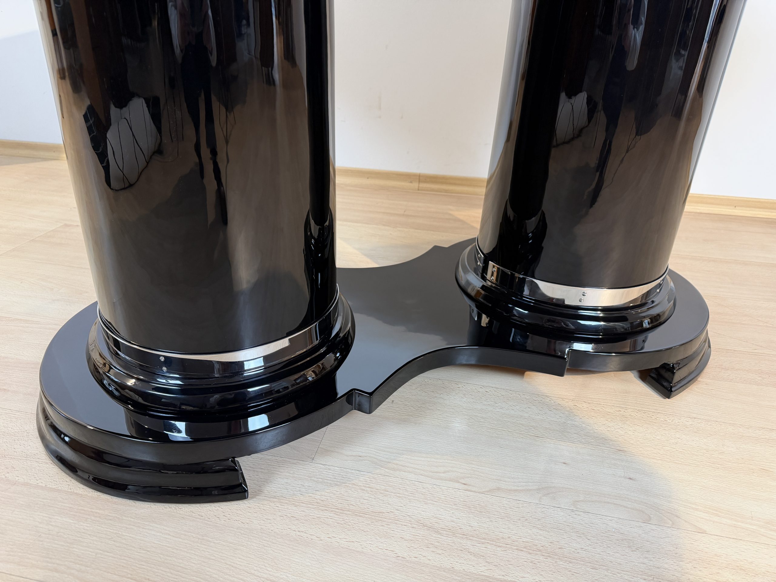 Schwarzer Art Deco Speisetisch