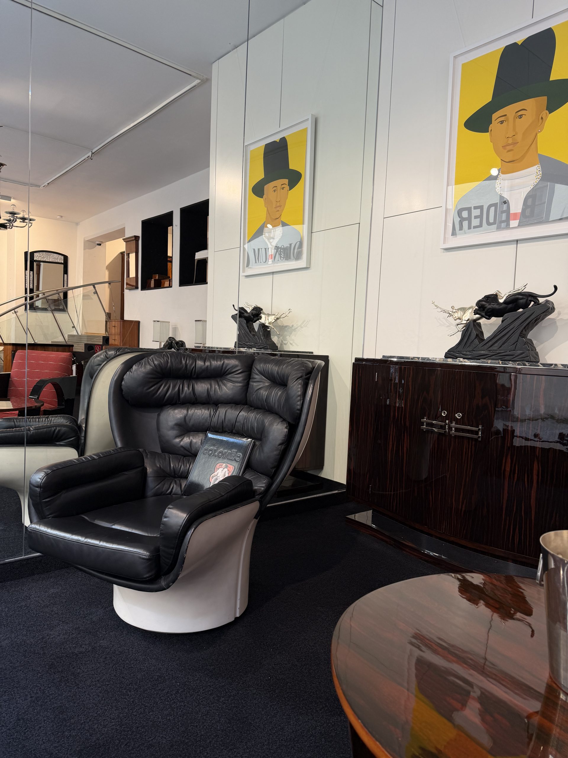 Joe Colombo, Elda chair, Black white1