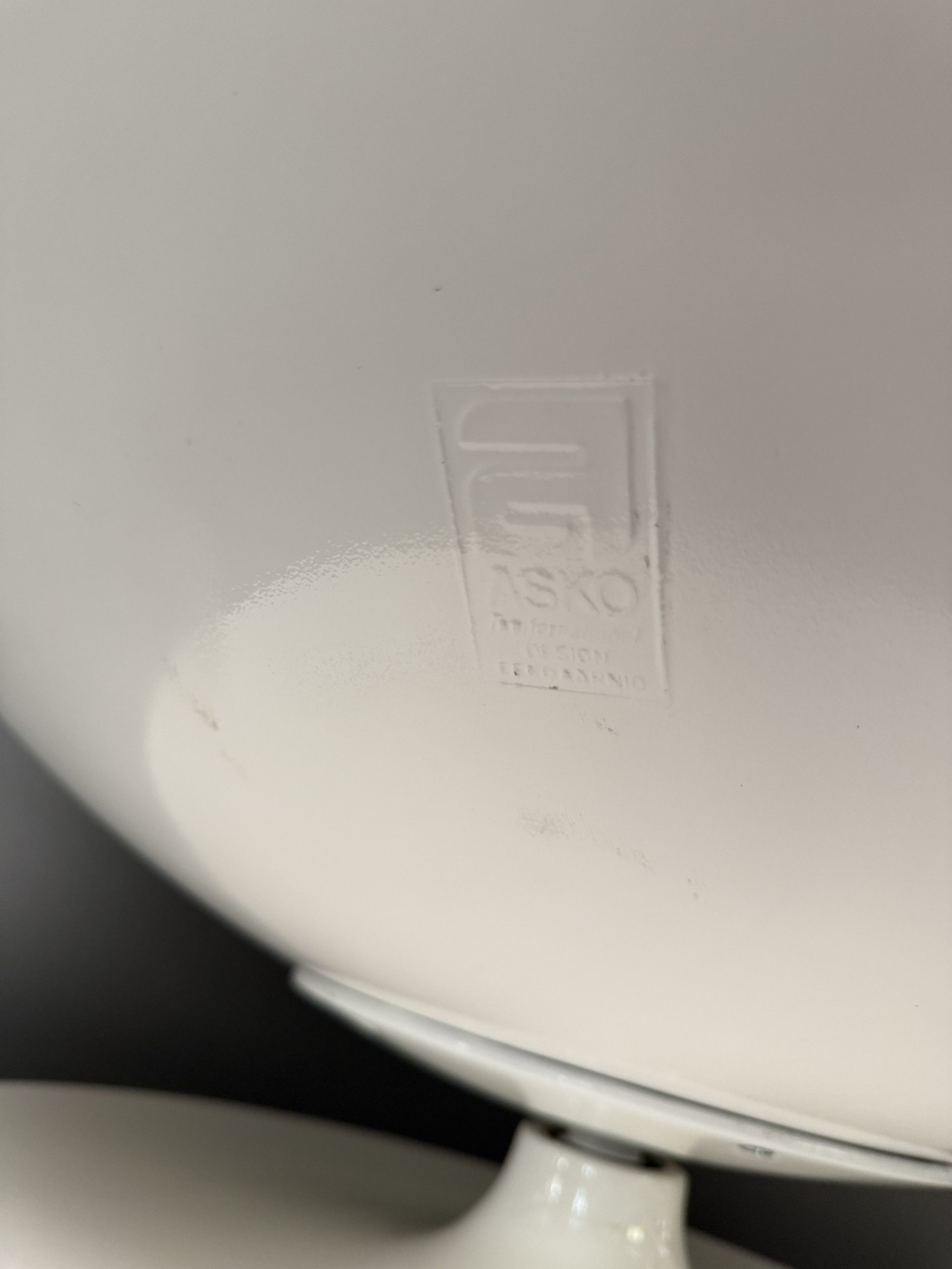 Asko Eero Aarnio Ball Chair Orange.16