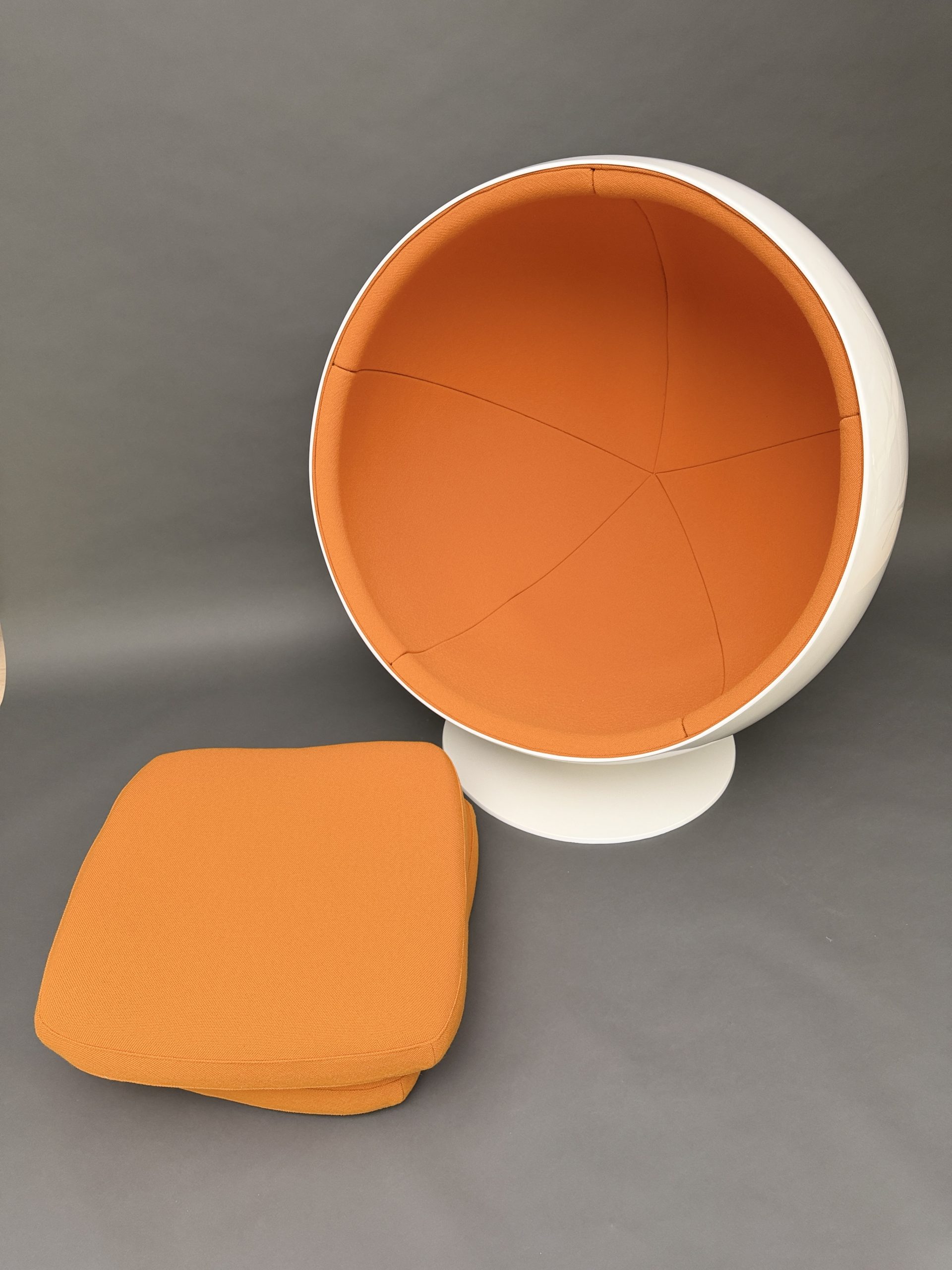 Asko Eero Aarnio Ball Chair Orange.21